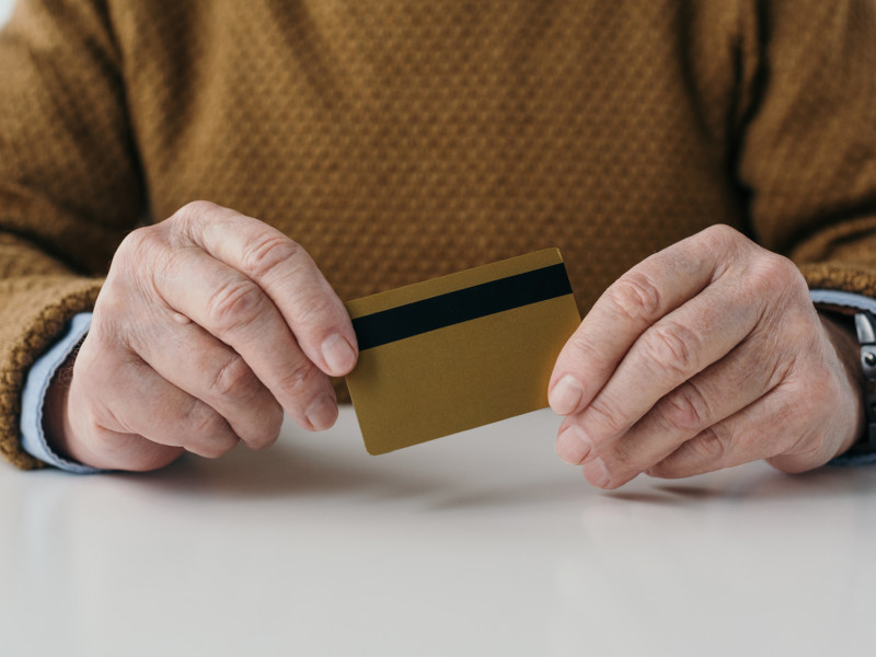 Ungerechtfertigte Belastung auf Ihrer Kreditkarte? So können Sie Ihr Geld zurückfordern